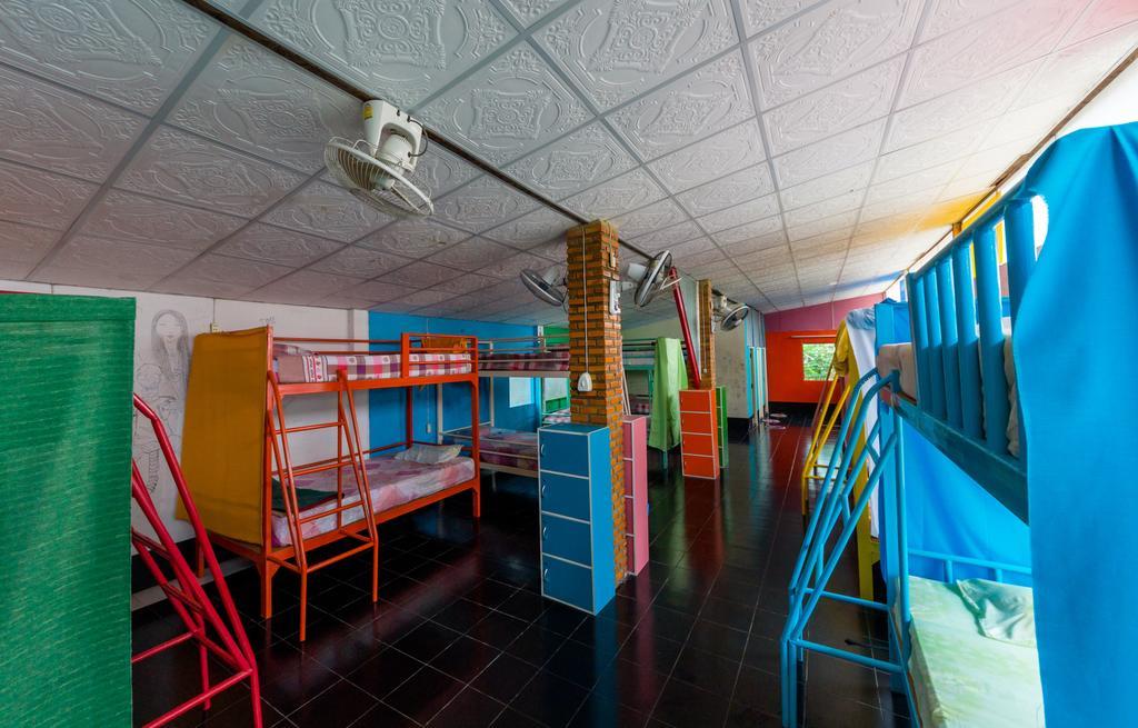 Funky Box Hostel Чианг Кхонг Номер фото